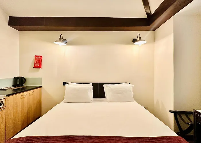 The Royale Chulan Hyde Park Hotel