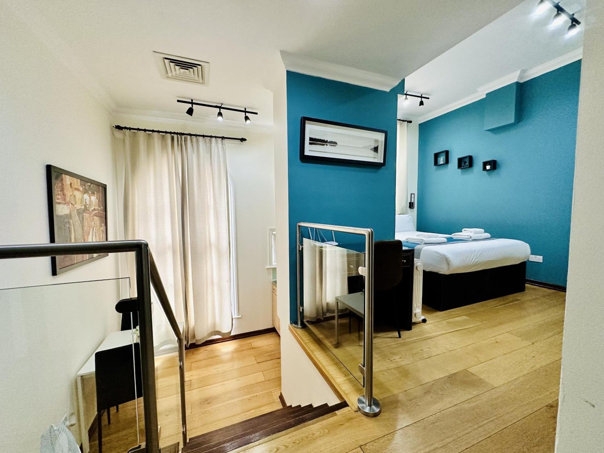 The Royale Chulan Hyde Park Hotel 3*
