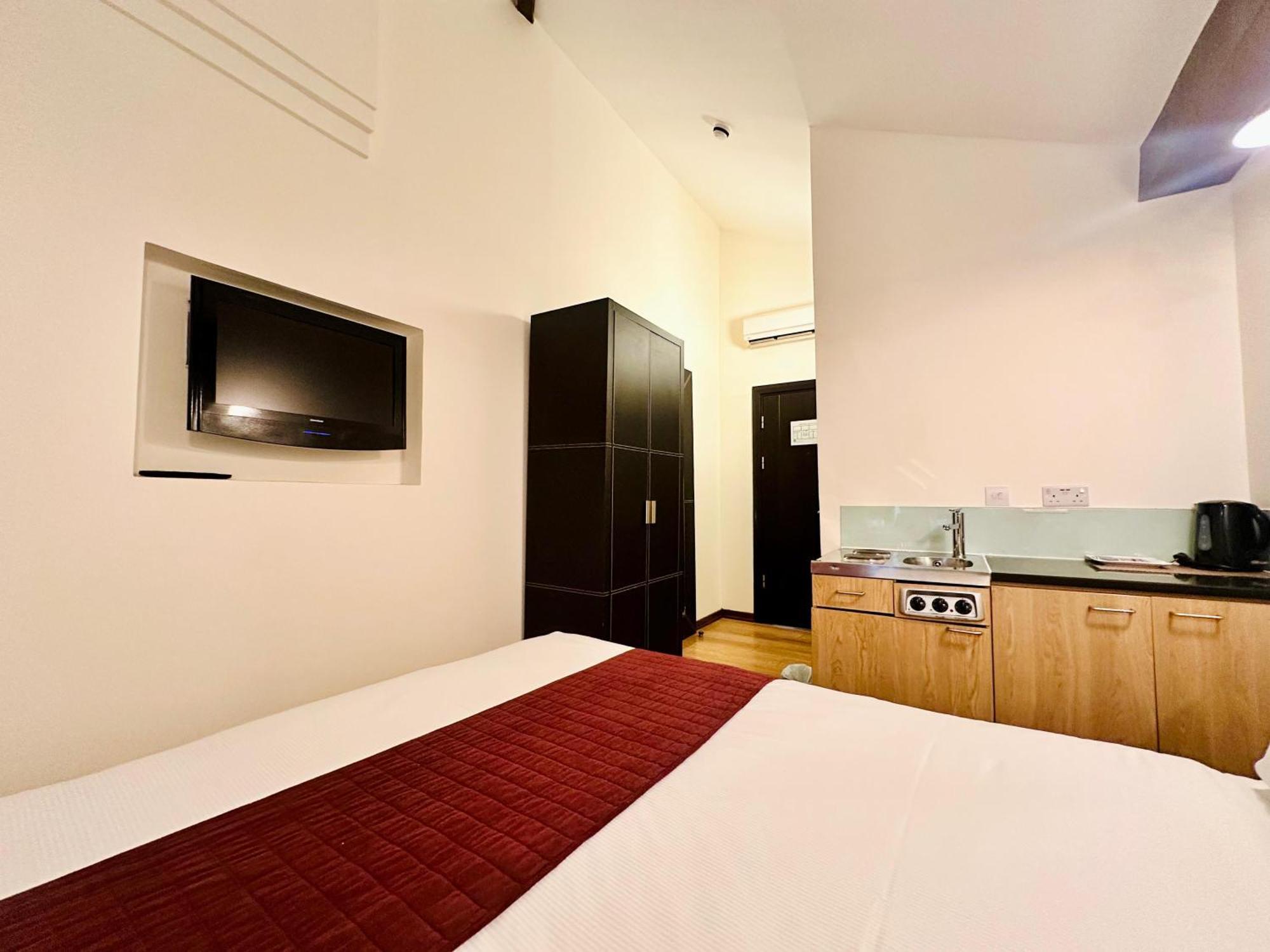 The Royale Chulan Hyde Park 3*